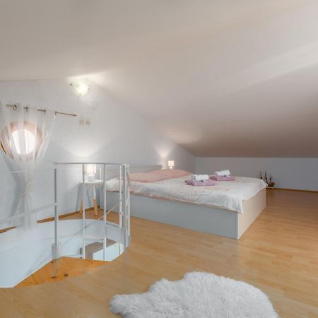 Apartment Leni Near Beach بوريتش المظهر الخارجي الصورة