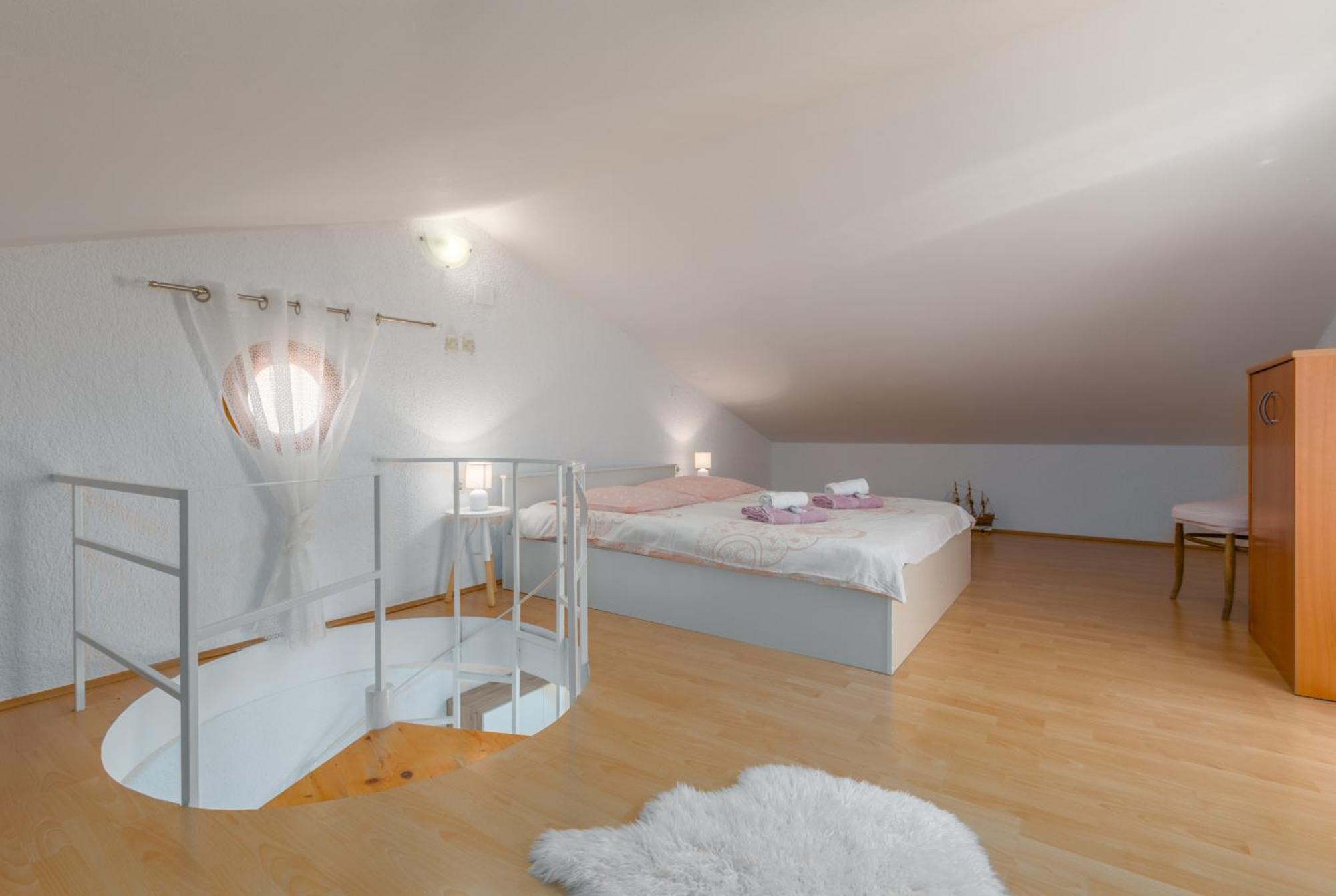Apartment Leni Near Beach بوريتش المظهر الخارجي الصورة