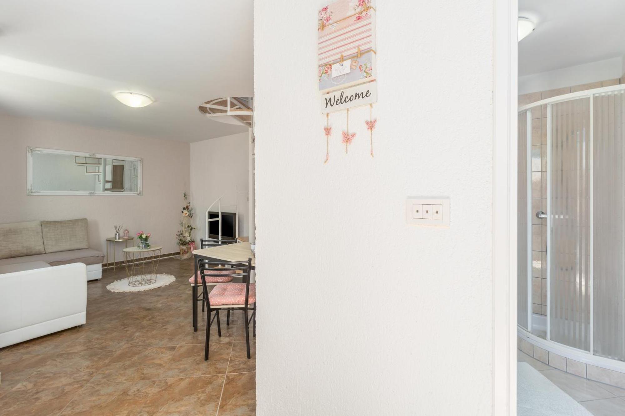Apartment Leni Near Beach بوريتش المظهر الخارجي الصورة