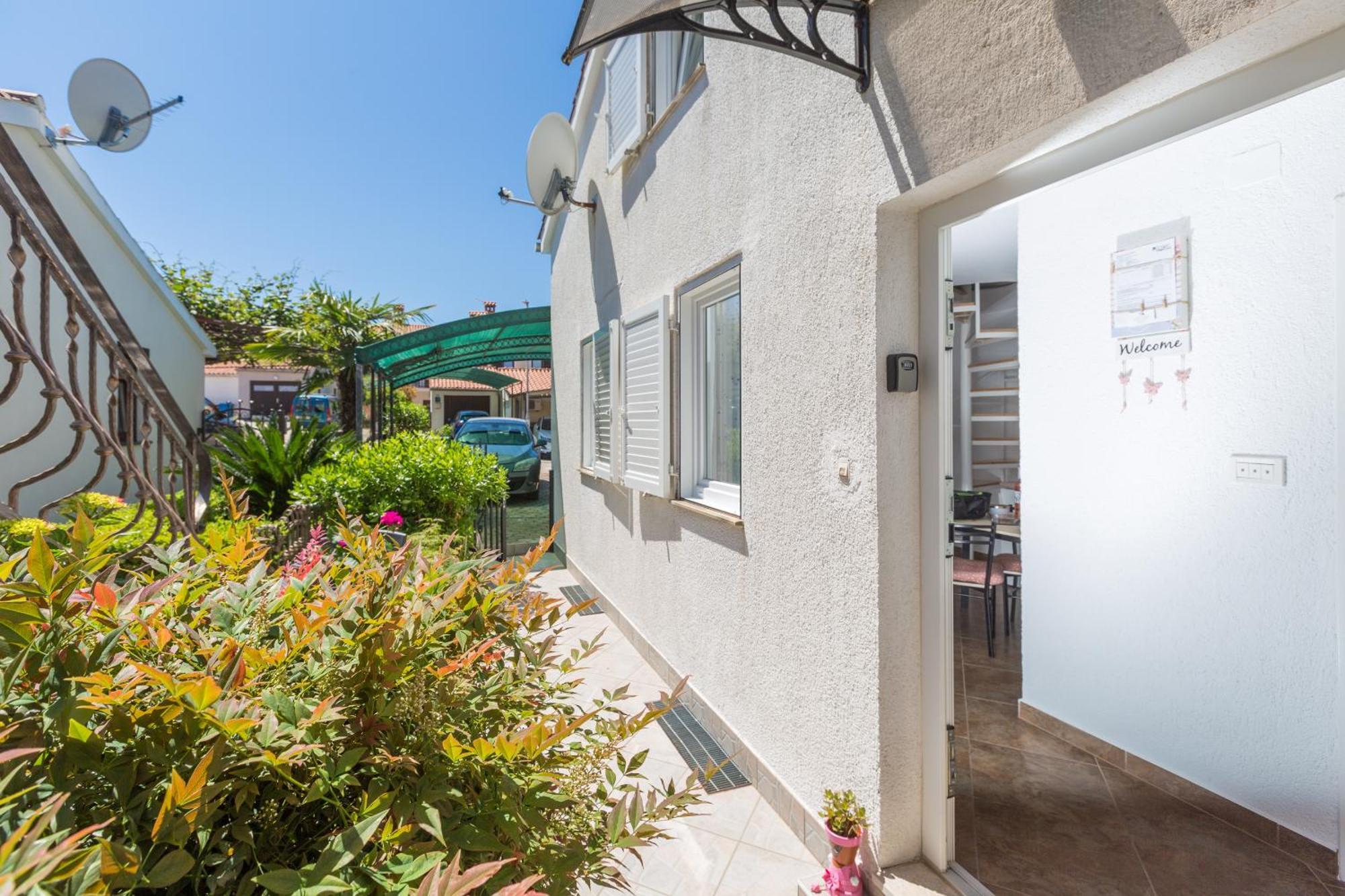 Apartment Leni Near Beach بوريتش المظهر الخارجي الصورة